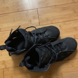 Jordan True Flights Black 6y